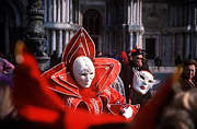 Traditioneller Stil: Masken als  Mittelpunkt des Karnevals in Venedig